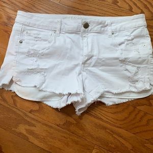 AMERICAN EAGLE White jean shorts